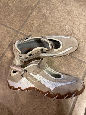 Mephisto Allrounder Niro Beige Suede Cream Leather Comfort Mary Jane Size 8.5